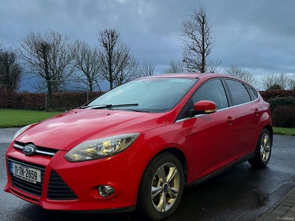 Ford Focus Hatchback, Diesel, 2011, Red