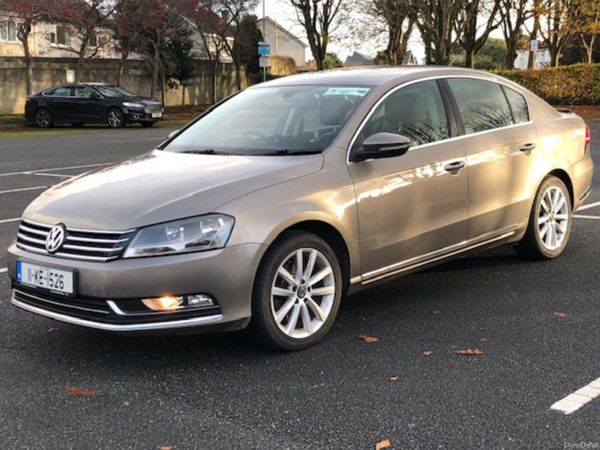 Volkswagen Passat Saloon, Diesel, 2011, Brown