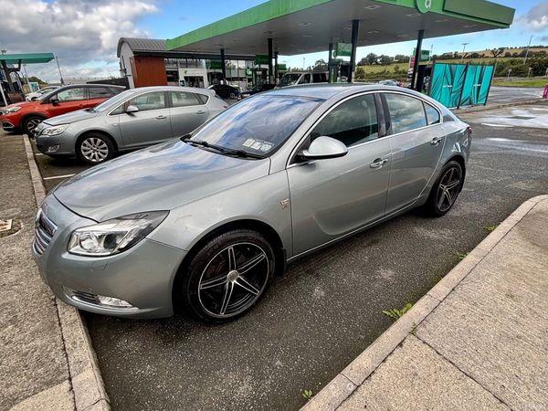 Vauxhall Insignia Hatchback, Diesel, 2013, Silver