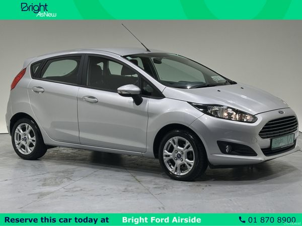 Ford Fiesta Hatchback, Petrol, 2015, Silver