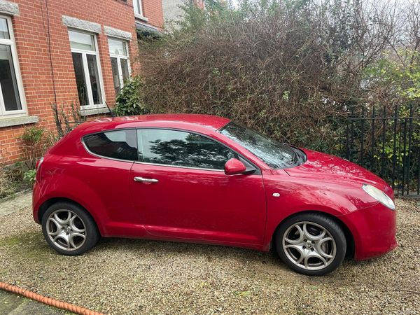 Alfa Romeo Mito Hatchback, Petrol, 2010, Red