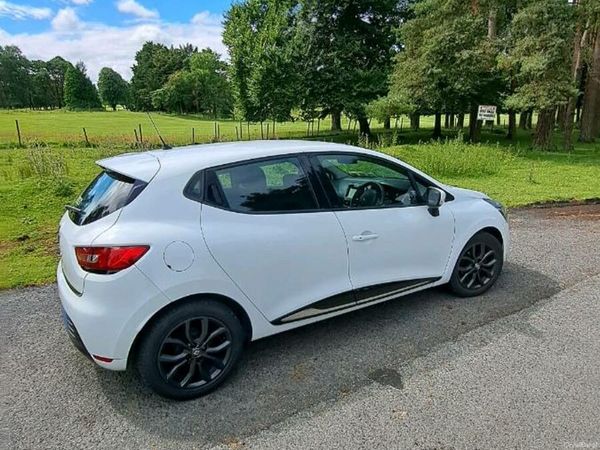 Renault Clio Hatchback, Diesel, 2018, White