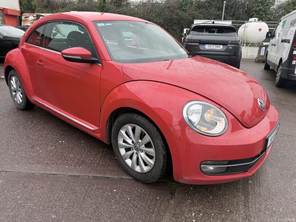 Volkswagen Beetle Hatchback, Petrol, 2014, Red