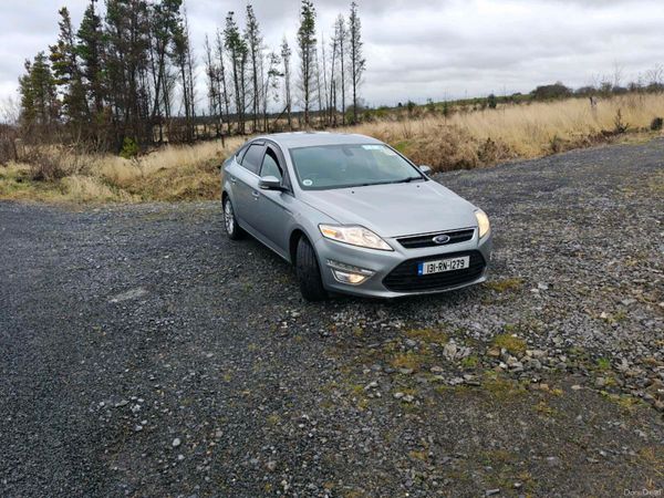 Ford Mondeo Hatchback, Diesel, 2013, Silver