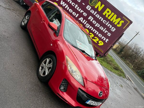 Mazda Mazda3 Hatchback, Diesel, 2013, Red