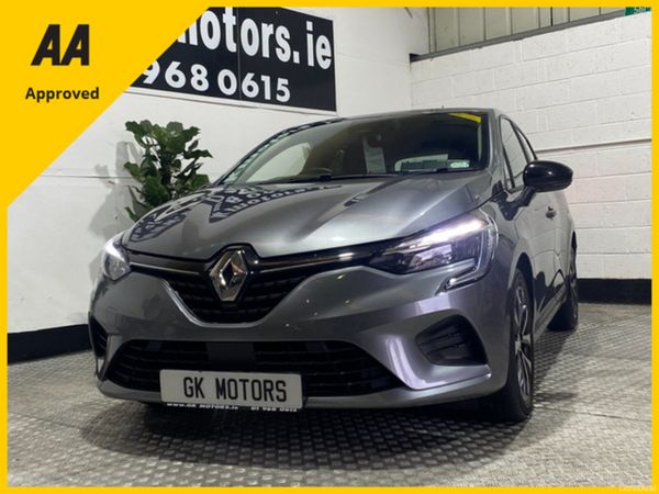 Renault Clio Hatchback, Petrol, 2023, Grey