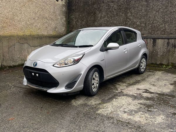 Toyota Aqua Hatchback, Petrol Hybrid, 2020, Silver