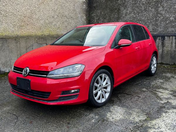 Volkswagen Golf Hatchback, Petrol, 2017, Red