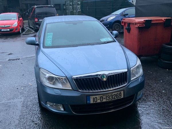 Skoda Octavia Hatchback, Diesel, 2010, Grey