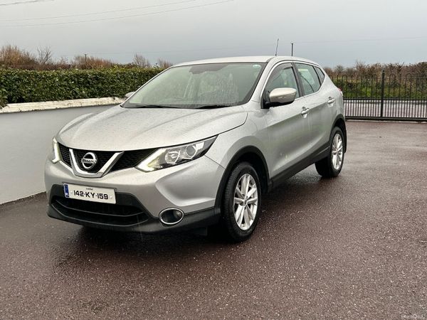 Nissan Qashqai Hatchback, Diesel, 2014, Silver