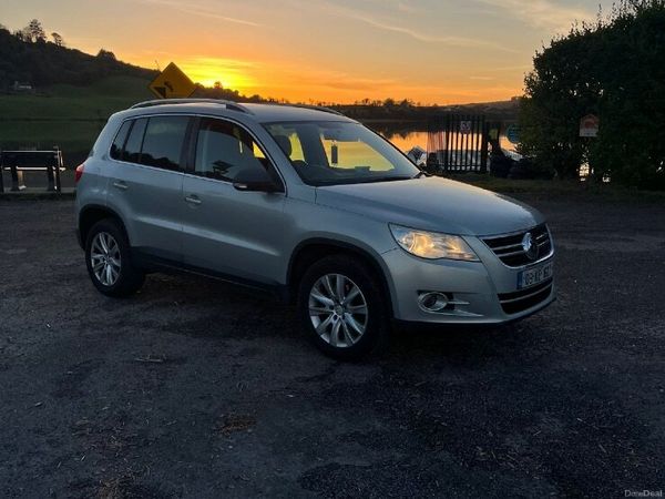 Volkswagen Tiguan SUV, Diesel, 2009, Silver