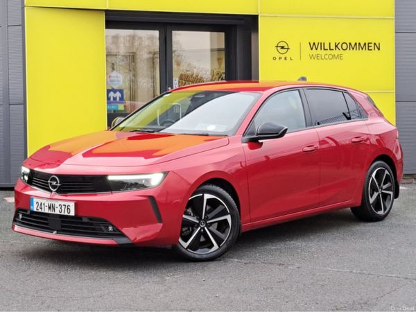 Opel Astra Hatchback, Diesel, 2024, Red