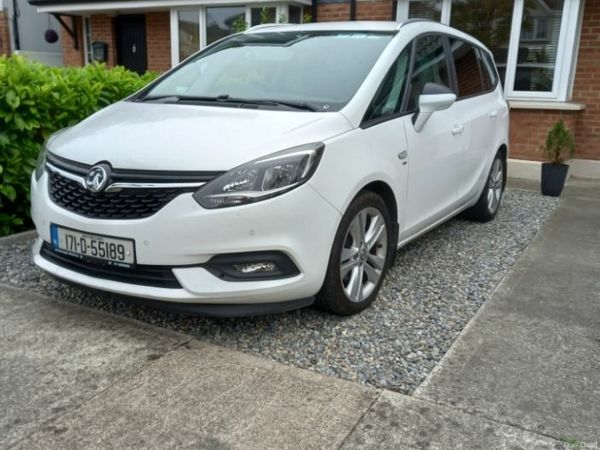 Vauxhall Zafira MPV, Petrol, 2017, White
