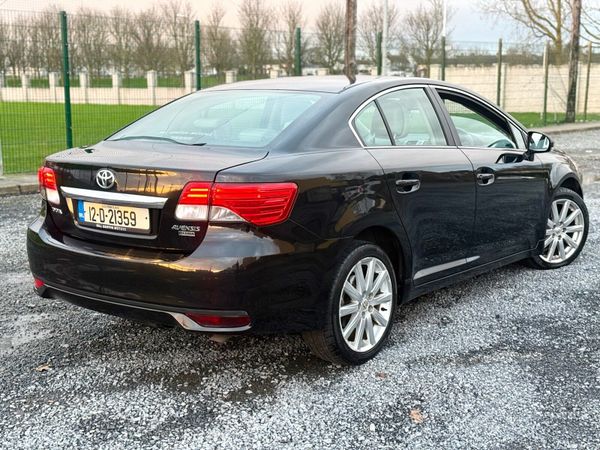 Toyota Avensis Saloon, Diesel, 2012, Black