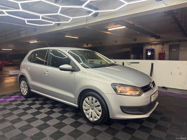 Volkswagen Polo Hatchback, Petrol, 2012, Silver