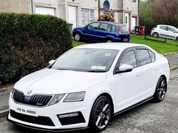 Skoda Octavia Hatchback, Diesel, 2017, White