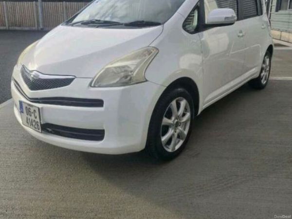 Toyota Ractis MPV, Petrol, 2006, White