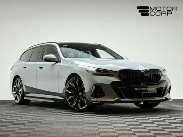 BMW 5-Series Estate, Petrol Plug-in Hybrid, 2025, Grey