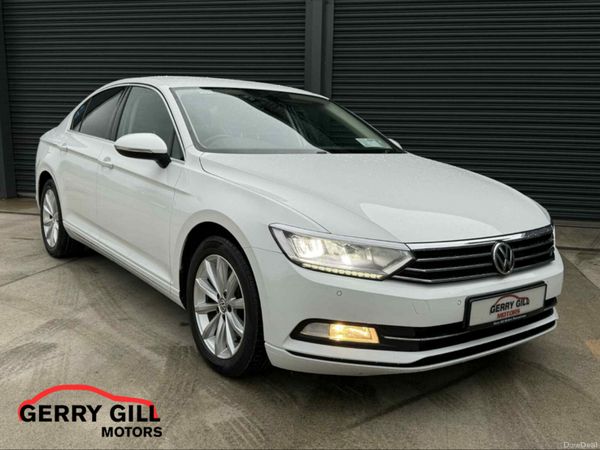 Volkswagen Passat Saloon, Diesel, 2019, White