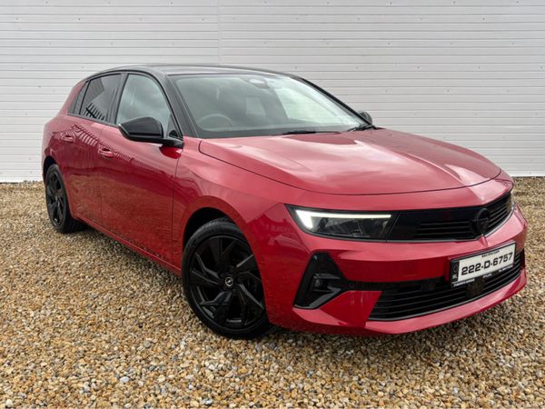 Opel Astra Hatchback, Petrol, 2022, Red