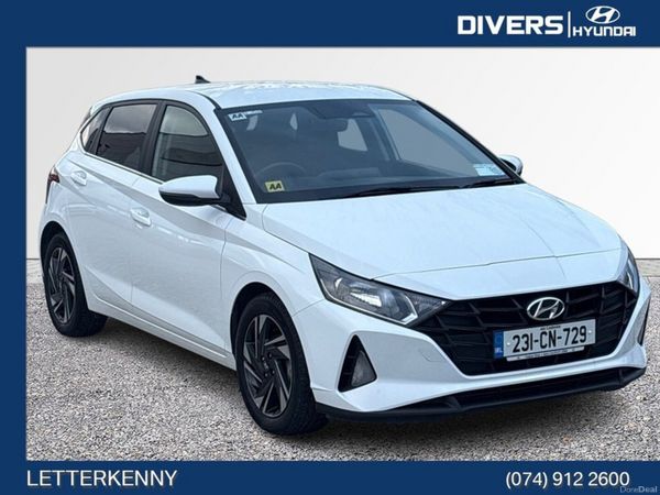 Hyundai i20 Hatchback, Petrol, 2023, White