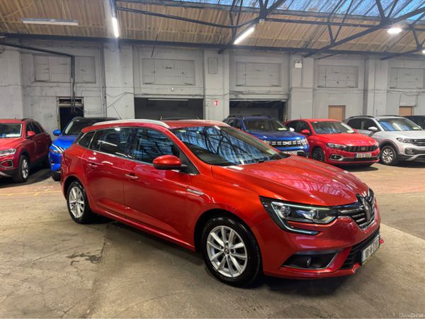 Renault Megane Estate, Diesel, 2018, Red