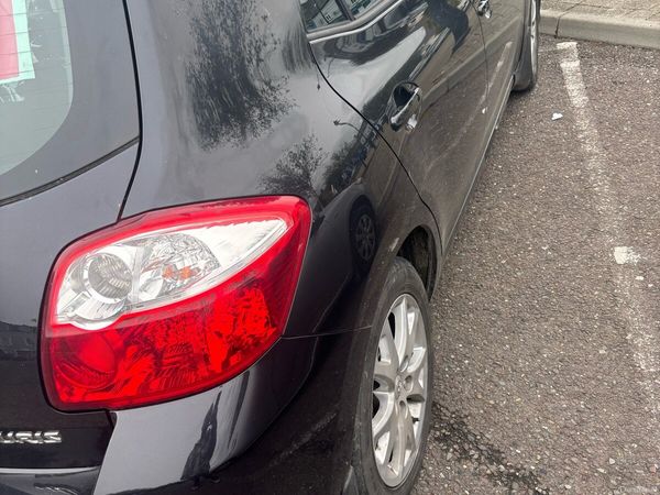 Toyota Auris Hatchback, Petrol, 2011, Black