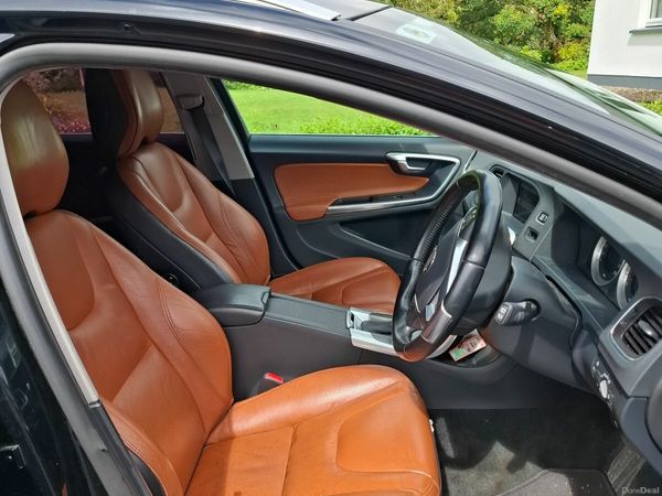 Volvo V60 Estate, Petrol, 2013, Black