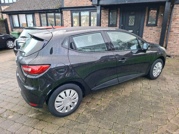 Renault Clio Hatchback, Petrol, 2015, Black