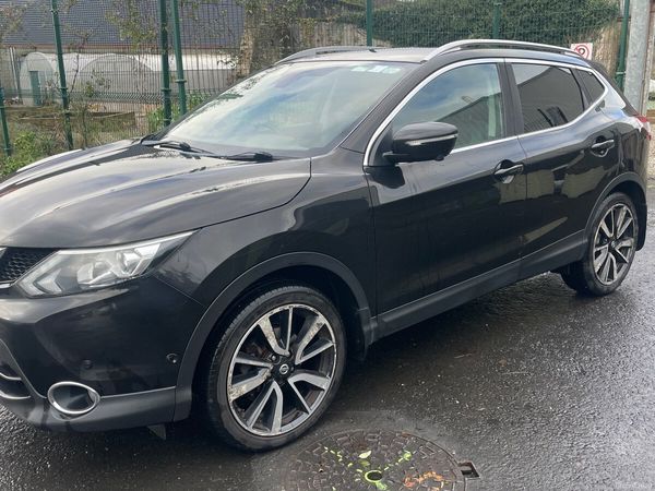 Nissan Qashqai Hatchback, Diesel, 2014, Black