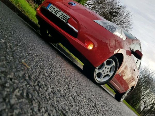 Nissan Leaf Hatchback, Electric, 2017, Red