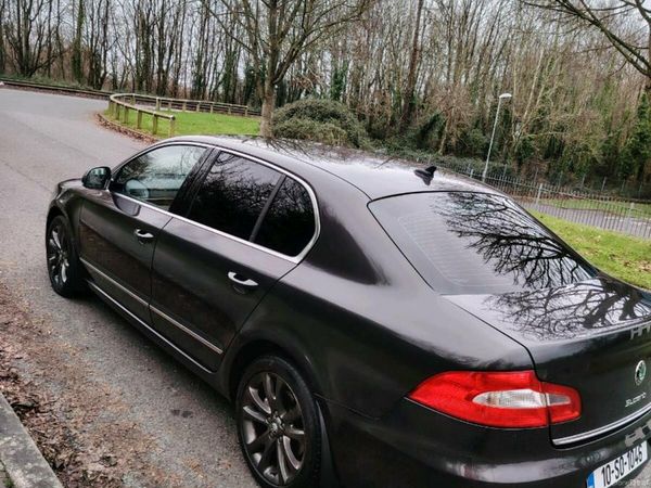 Skoda Superb Saloon, Diesel, 2010, Brown