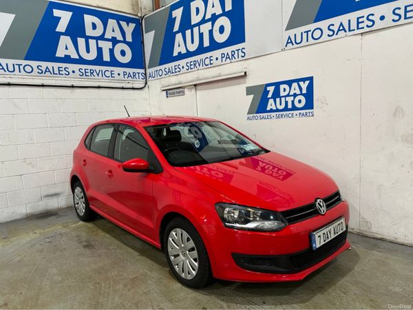 Volkswagen Polo Hatchback, Petrol, 2014, Red