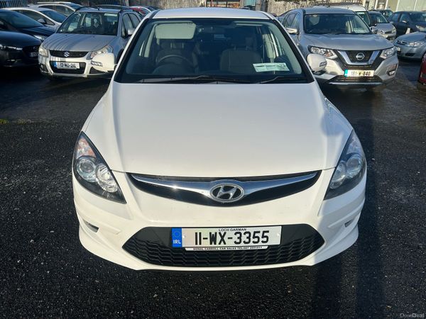 Hyundai i30 Hatchback, Diesel, 2011, White