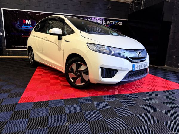 Honda Fit Hatchback, Petrol Hybrid, 2014, White