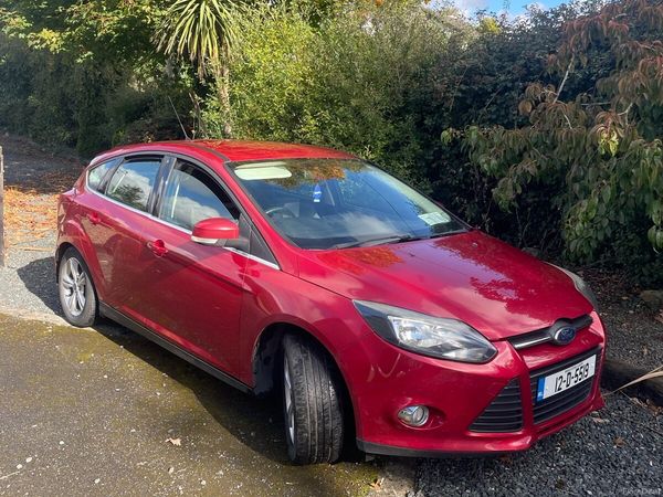 Ford Focus Hatchback, Diesel, 2012, Red
