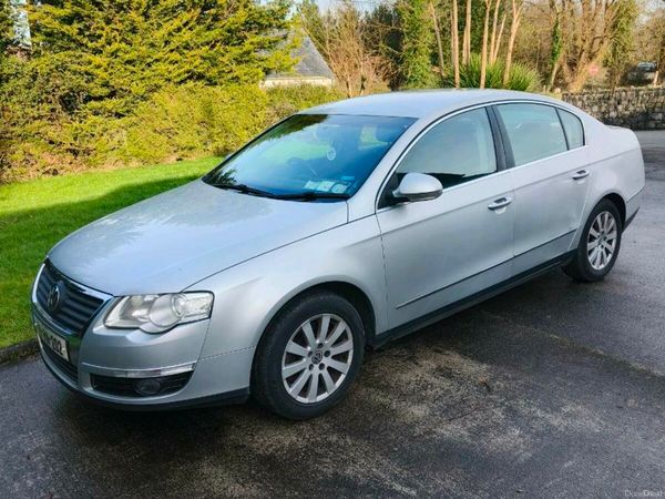 Volkswagen Passat Saloon, Diesel, 2009, Silver