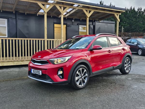 Kia Stonic Estate/Jeep, Petrol, 2018, Red