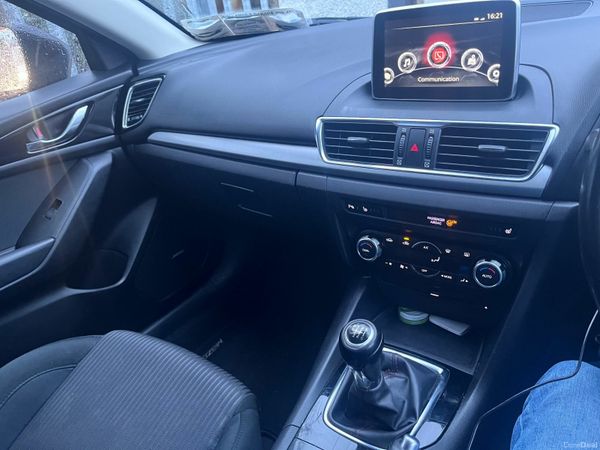 Mazda Mazda3 Hatchback, Diesel, 2014, Grey