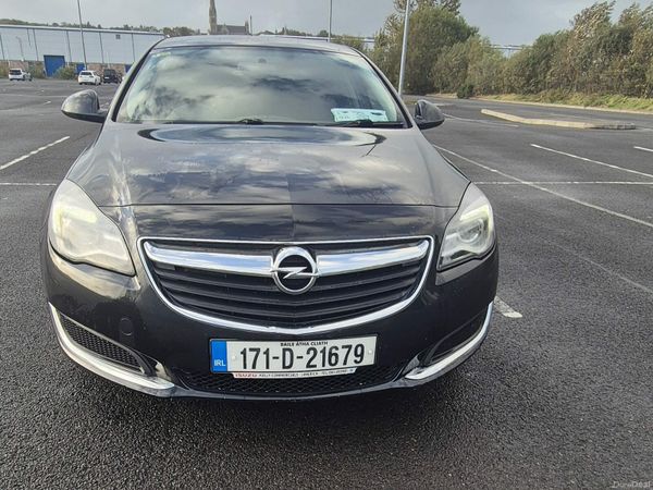 Opel Insignia Hatchback, Diesel, 2017, Black