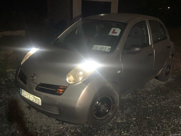 Nissan Micra Hatchback, Petrol, 2004, Silver