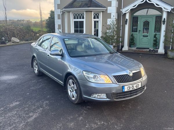 Skoda Octavia Saloon, Diesel, 2013, Grey