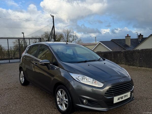 Ford Fiesta Hatchback, Petrol, 2016, Grey