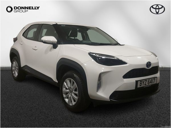 Toyota Yaris Cross Estate, Petrol Hybrid, 2022, White