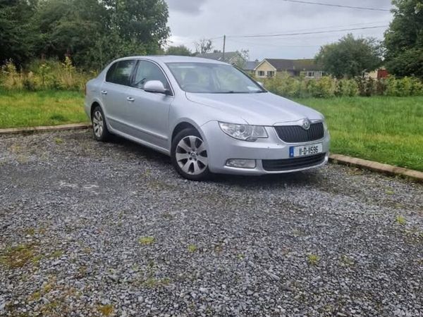 Skoda Superb Saloon, Diesel, 2011, Silver