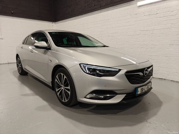 Opel Insignia Hatchback, Diesel, 2019, Grey