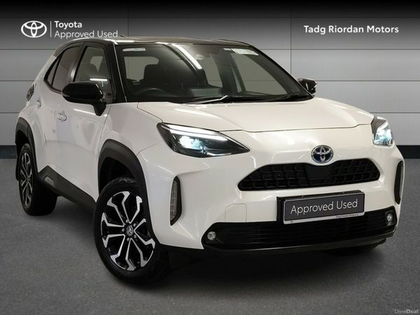 Toyota Yaris Cross Hatchback, Petrol Hybrid, 2024, White
