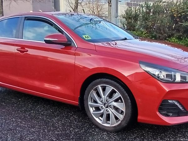 Hyundai i30 Hatchback, Petrol, 2019, Red