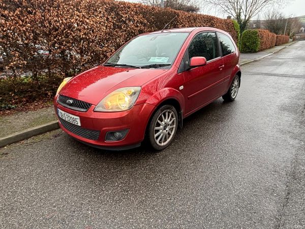 Ford Fiesta Hatchback, Petrol, 2008, Red