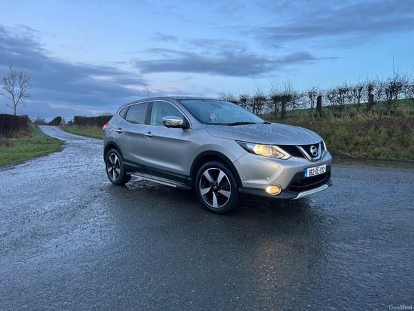 Nissan Qashqai Hatchback, Diesel, 2016, Silver